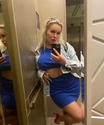 Встречаясь со мной, ты ощутишь настоящую страсть и нежность. Живу в Москве, так что если ты сейчас в этом прекрасном городе, можем устроить незабываемую встречу. А что тебе нужно? Одинокая ночь полная страсти или мягкое прикосновение, сопровождаемое разговором? Не беспокойся, я знаю, как удовлетворить все твои желания. Мои услуги абсолютно конфиденциальны и профессиональны. У меня имеются отличные отзывы от моих довольных клиентов, которые подтверждают мою эмоциональность и ненасытность. Хочешь увидеть больше фотографий или узнать больше о моих возможностях? Напиши мне, и я с радостью отвечу на все твои вопросы. Давай создадим вместе незабываемые эмоции. Твоя индивидуалка из Москвы - готова исполнить твои мечты. 🌹💋 Виктория